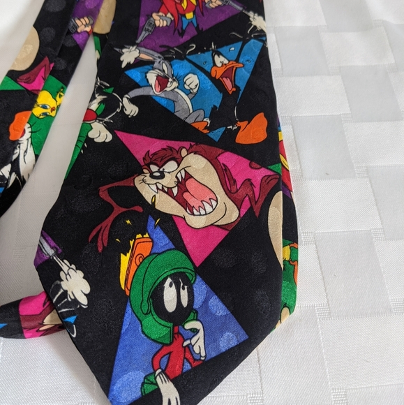Colorful Looney Toons Mania Silk Tie - Picture 2 of 4